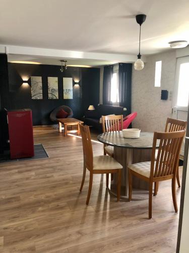 Luneville Apartment | L’annexe