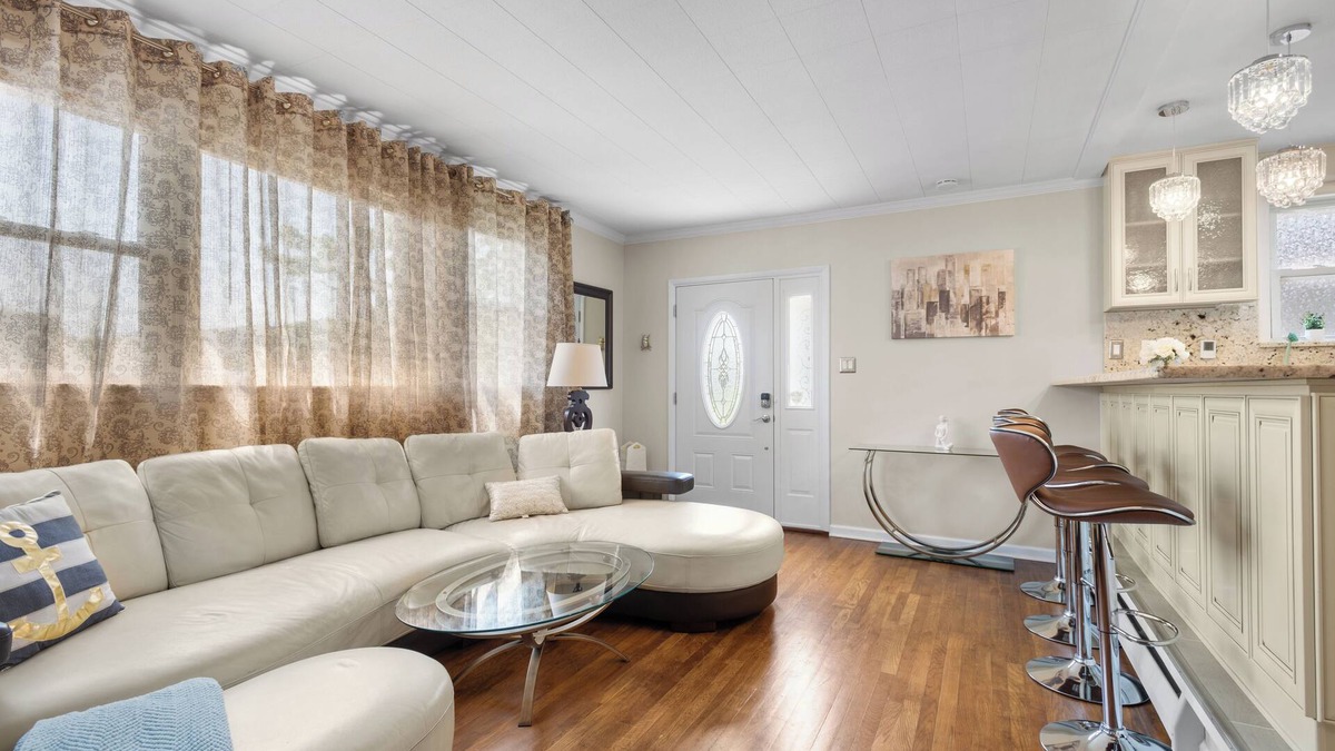 Lansdale House | Lansdale: Work, Rest, Explore