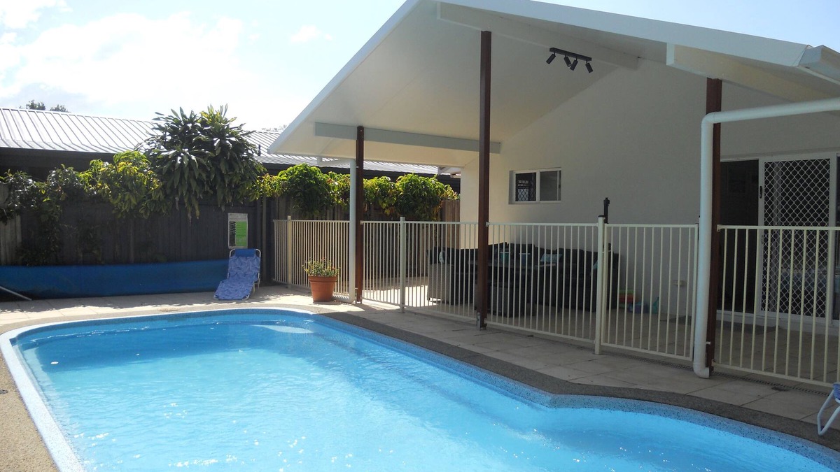 Coolum Beach House | 'LANUI' - PET FRIENDLY