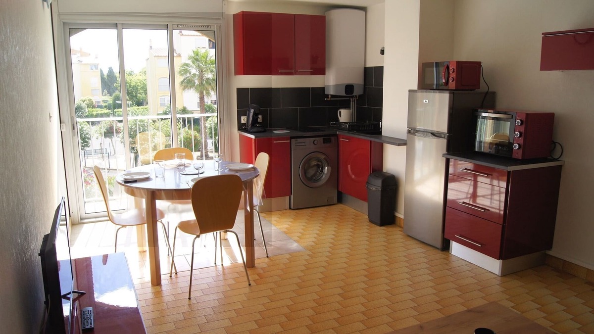 Cap d'Agde Apartment | Lara 5 - Large, quiet T2 parental room Private parking near the beach