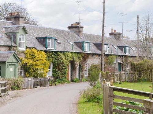 Blairgowrie House | Larch Cottage