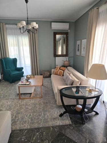 Kinosargous Apartment | Large 1 bedroom Penthouse with Large Terrace