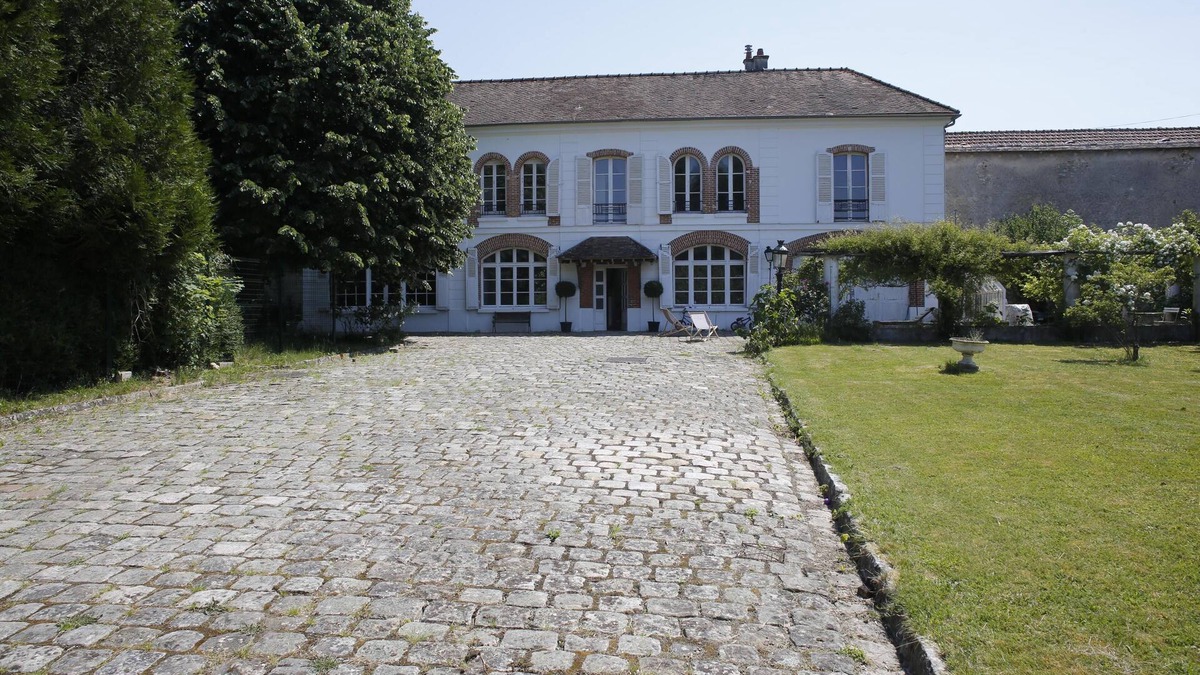 Vulaines-sur-Seine House | Large 19th century character house
