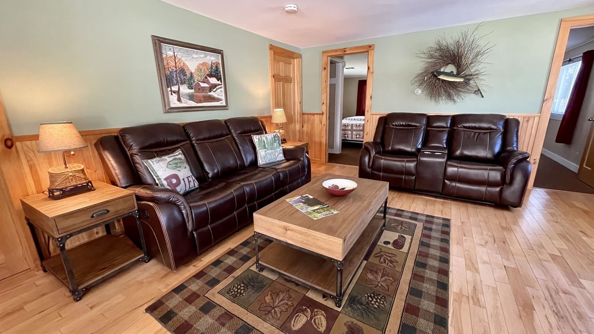 Old Forge Cottage | Large 2-Bedroom, 2-Bathroom Cottage in perfect in-town location