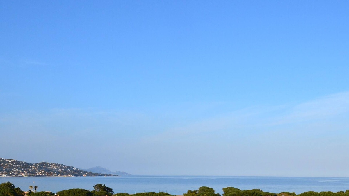 Sainte-Maxime Apartment | Large 2 rooms 47m2 magnificent sea view terrace wifi air conditioning garage beach 300m