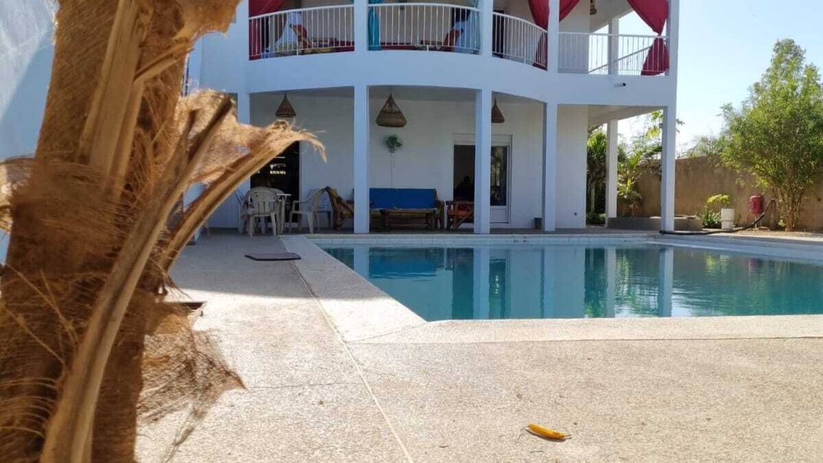 La Somone Villa | Large 200 m² villa for six people, three bedrooms, parking, swimming pool 11x6