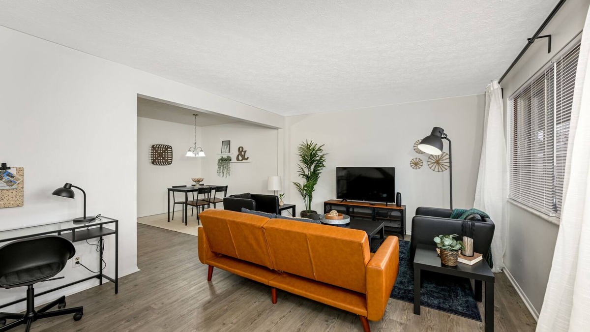 Northwest Akron Apartment | Large 2Bd Haven for Travelers!