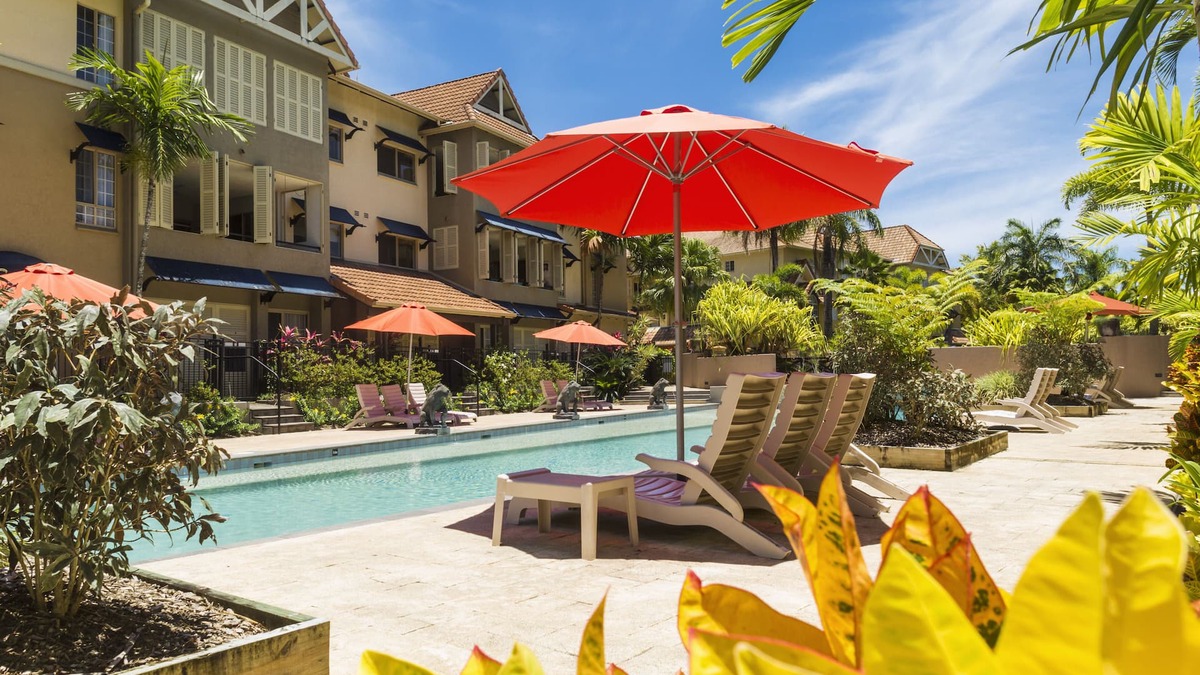 Edge Hill Apartment | Large 2Bdrm Mediterranean-Style Resort Apartment