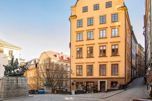 Gamla Stan Apartment | Large 2BR in Central Gamla Stan