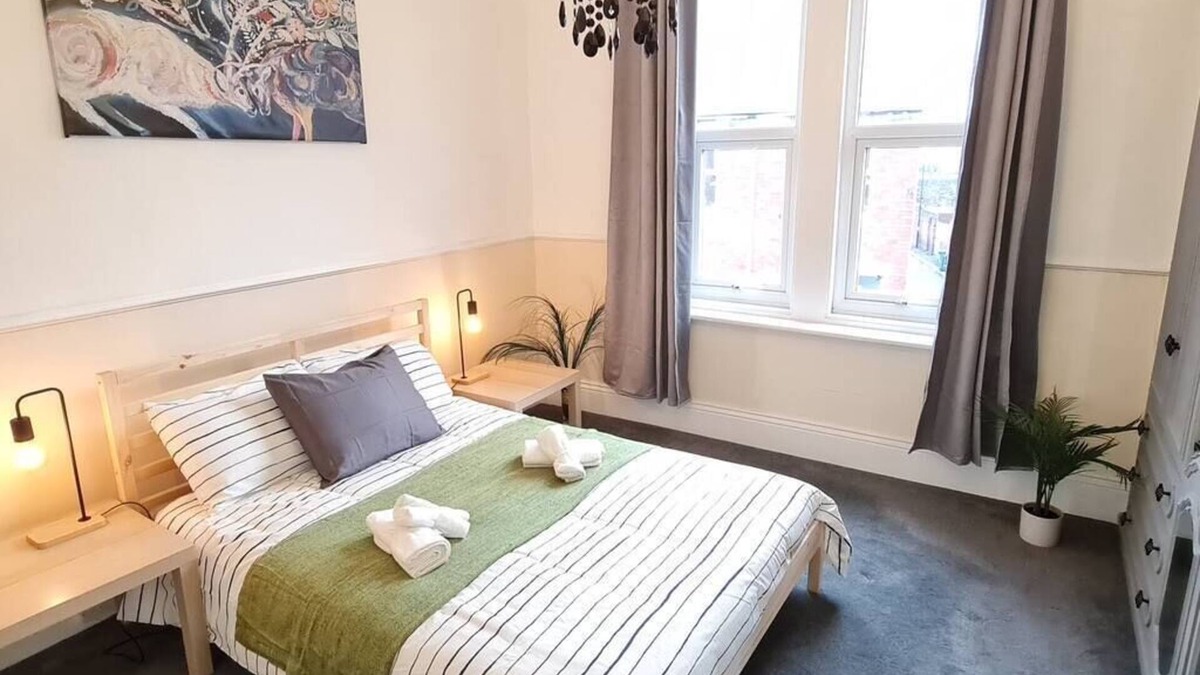 Wallsend Apartment | Large 3 Bed Flat, Free Parking
