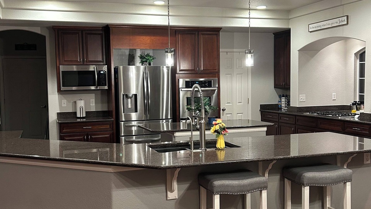 Peyton House | Large 3 bedroom house in delightful Falcon-WiFi, AC, fitness room, Mountain View