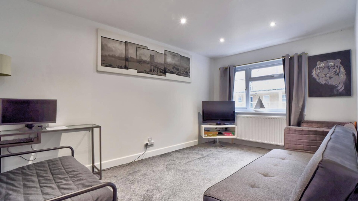Heybridge House | Large 3 bedroom Maisonette in Maldon