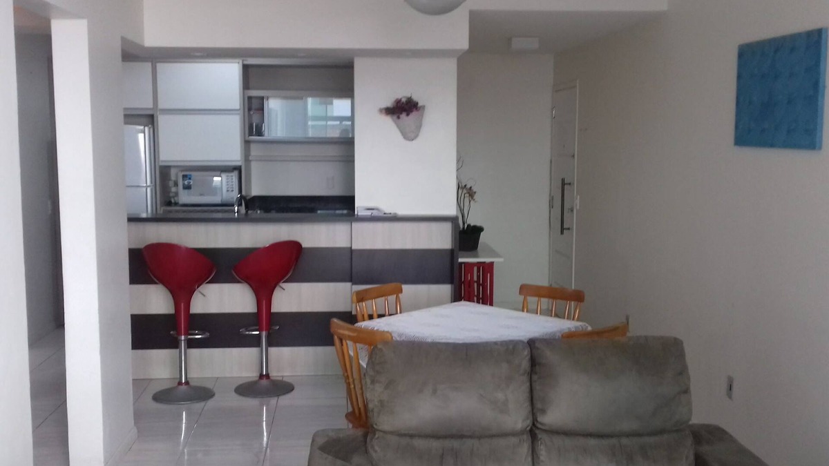 Centro Apartment | Large 4 bedroom apartment 5min from the beach