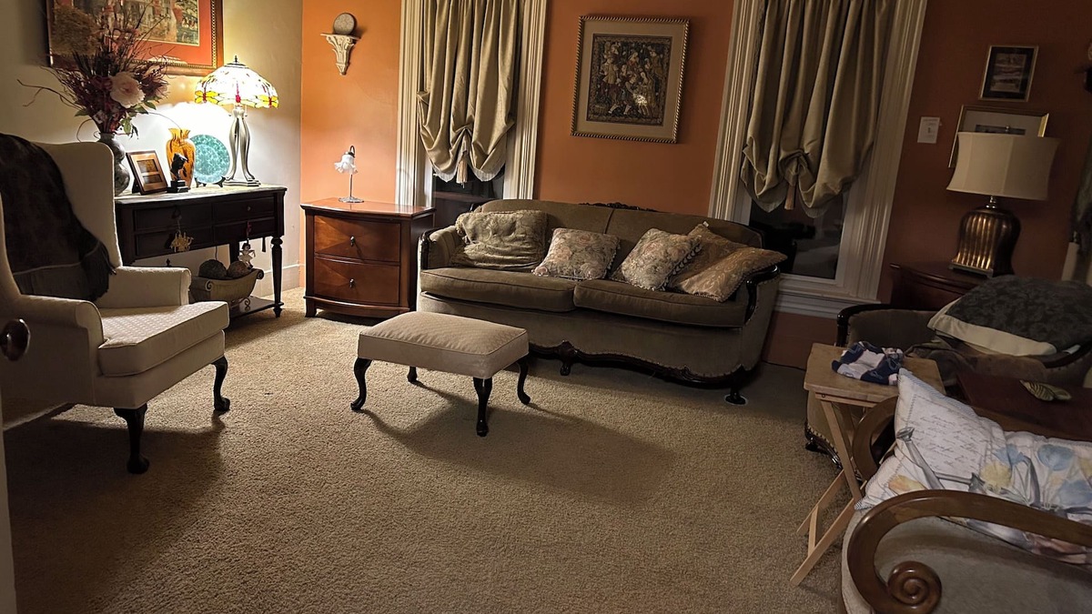 Hilton House | Large 4-bedroom house with AC and WiFi in peaceful Hilton