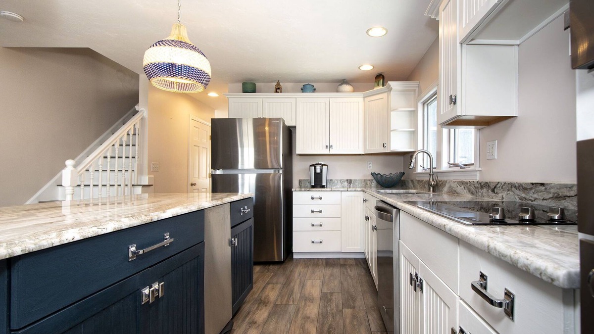 Ocean Bluff-Brant Rock House | Large 5 bdrm Home Near Rexhame Beach!