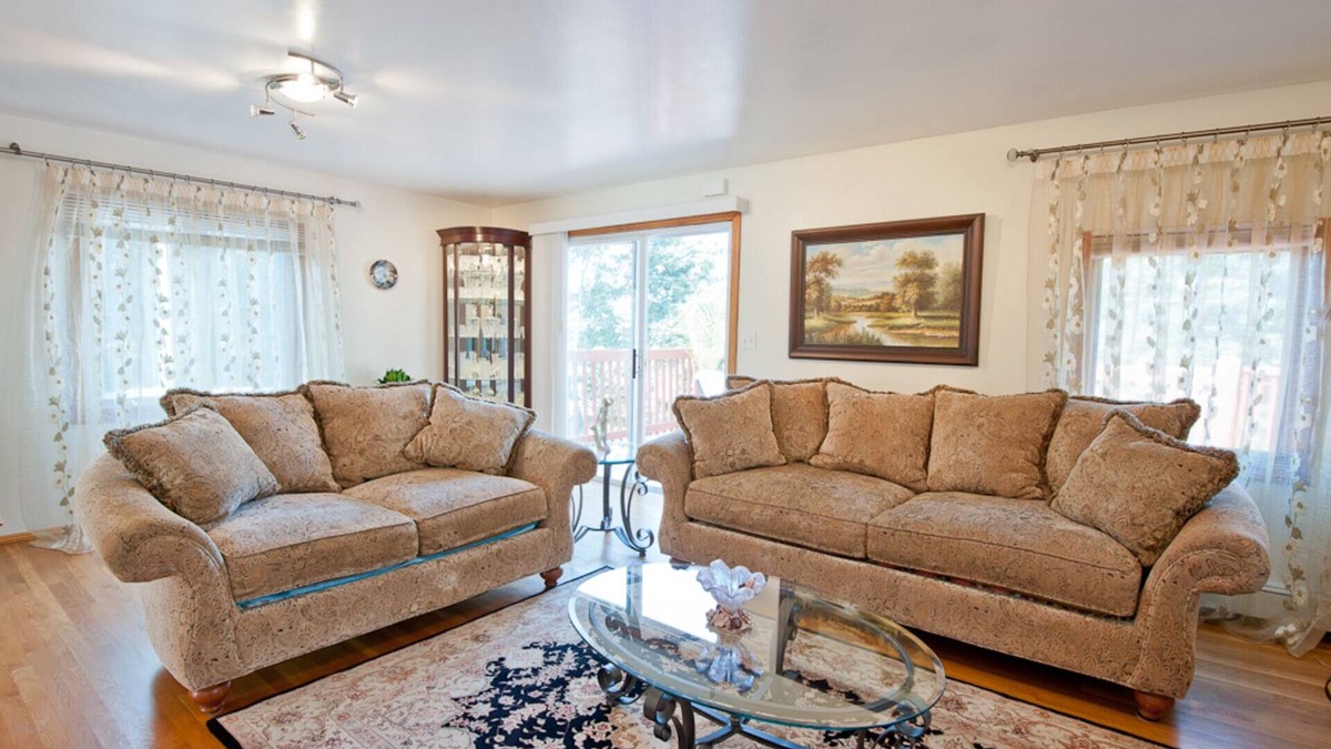 West Roxbury Apartment | Large 5-Bed Modern Family Retreat with Kitchen & Free Parking Near Boston!