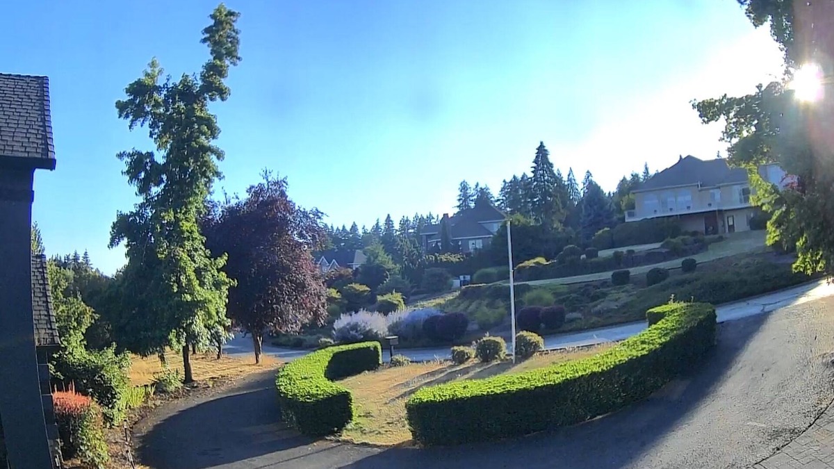 Dundee House | Large 7-bd house with 20’ Ceilings Jacuzzi Dry Sauna Wifi Vineyard Valley Views