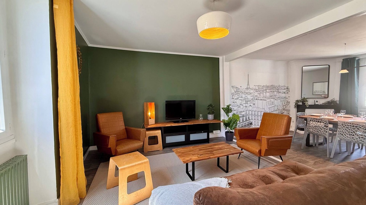 Ferrieres-en-Brie Apartment | Large 9-bed apartment - Close to Disneyland Paris, Val d'Europe and Paris