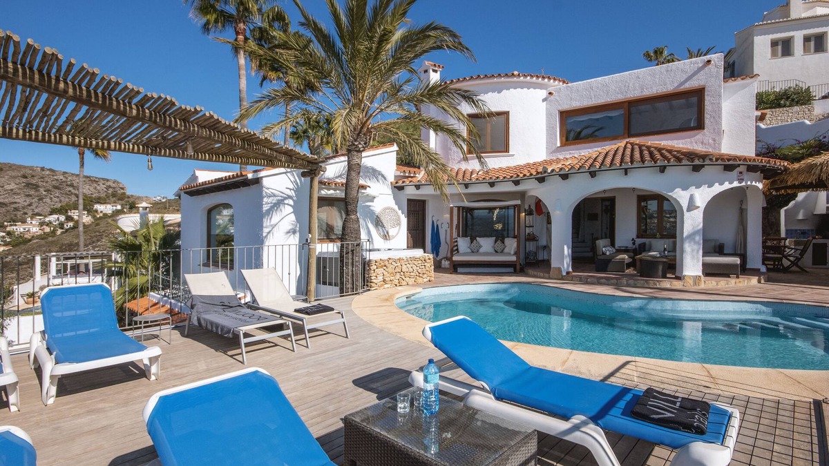 El Portet Villa | Large and comfortable villa with private pool in Moraira, on the Costa Blanca, Spain for 6 persons