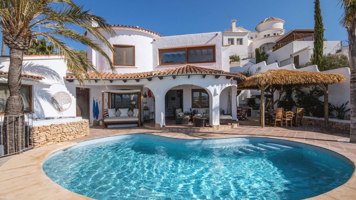 El Portet Villa | Large and comfortable villa with private pool in Moraira, on the Costa Blanca, Spain for 8 persons