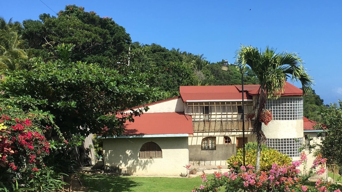St. Ann's Bay House | Large and unique country house: nQuiet peaceful and secure location.