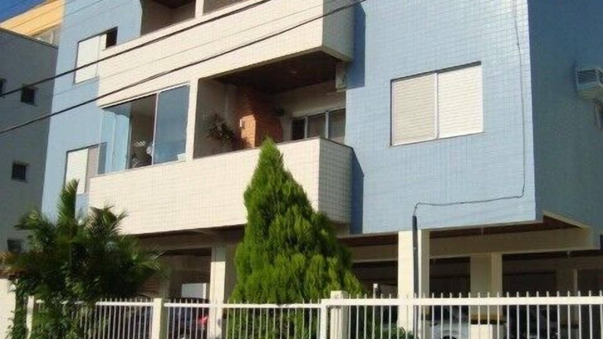 Cachoeira do Bom Jesus Apartment | LARGE AP, 03 QTOS, 30m FROM THE BEACH, GARAGE, WIFI, NETFLIX, AIR COND, BARBECUE. IN THE BAG