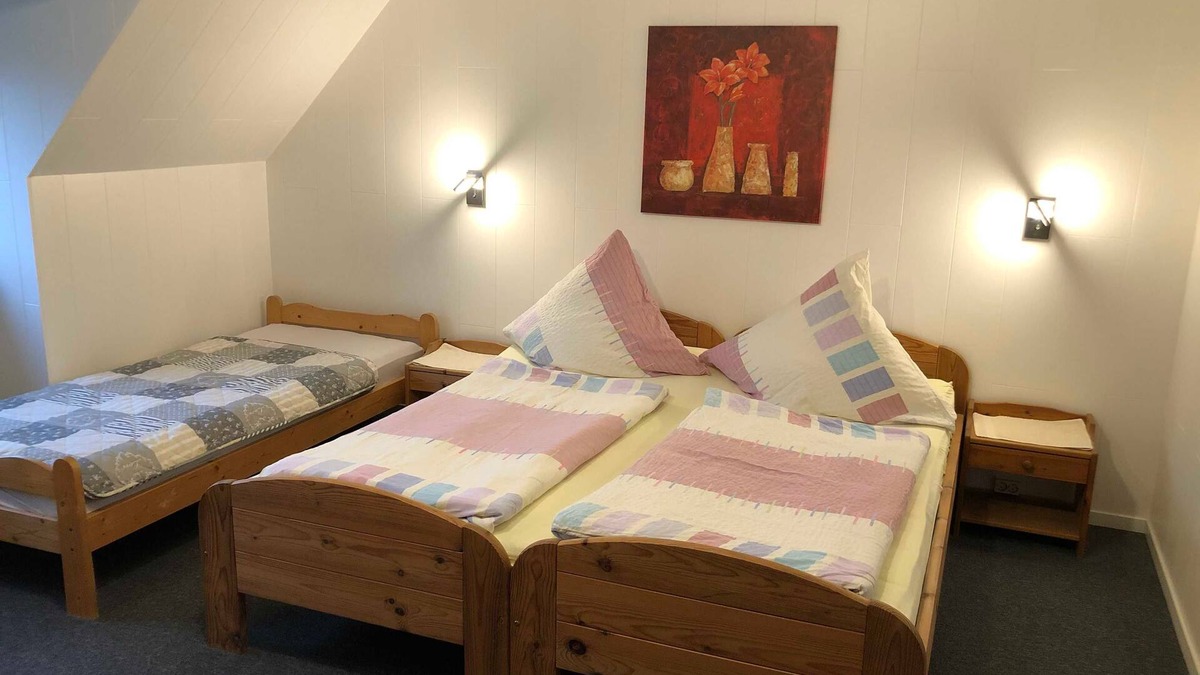 Dorpstedt Apartment | Large apartment 1 - Falkenhagen: vacation apartments and canoe rental