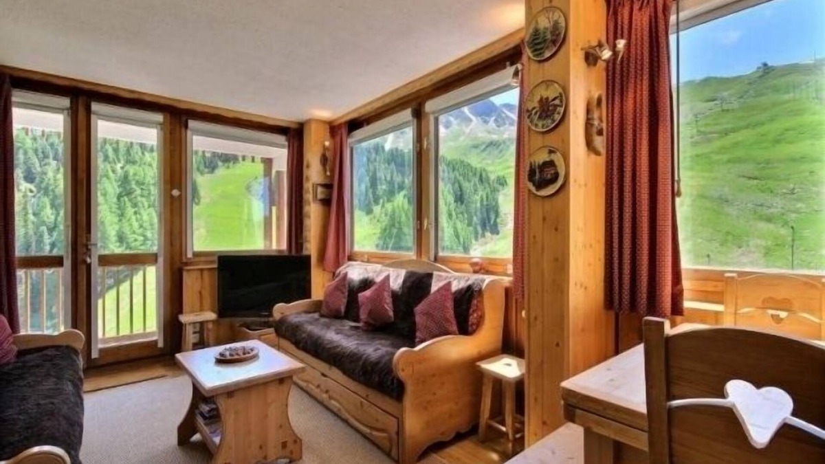 Plagne Centre Apartment | Large apartment at the foot of the slopes with balcony, for 6 people