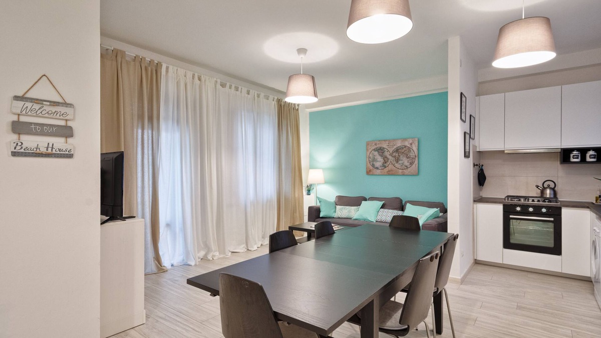 Chioggia Apartment | Large apartment between beach and city- With parking and private beach.