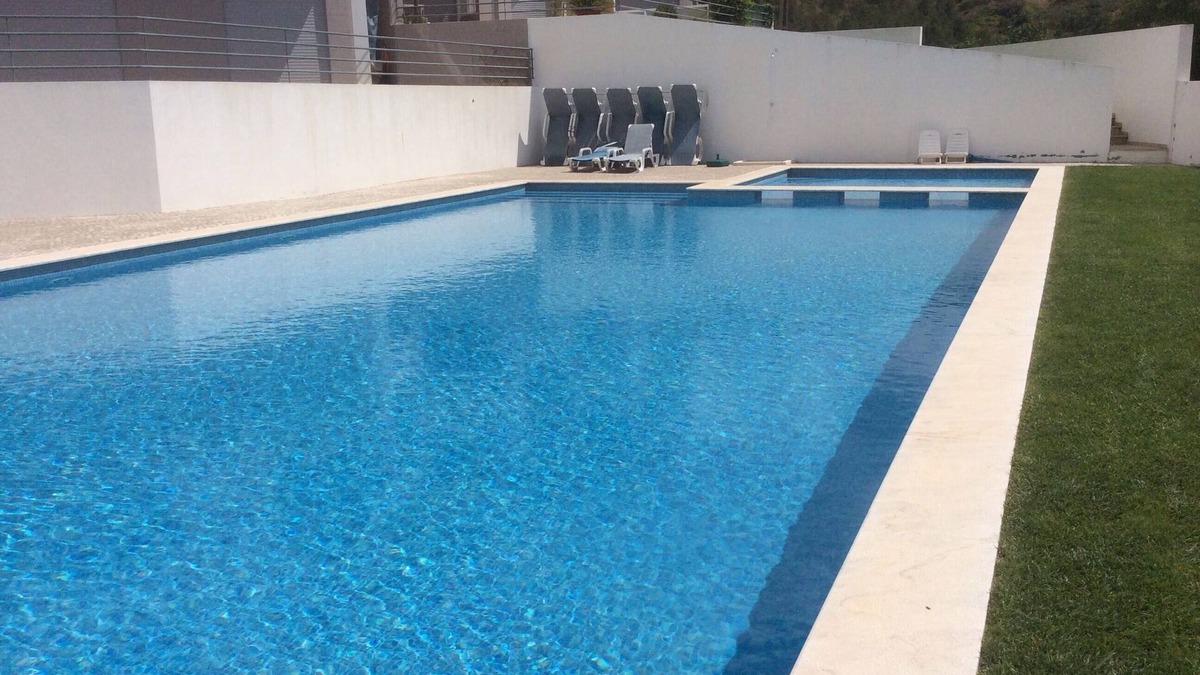 Sesimbra Apartment | Large apartment for unforgettable vacations in Sesimbra, with swimming pool. All comfort