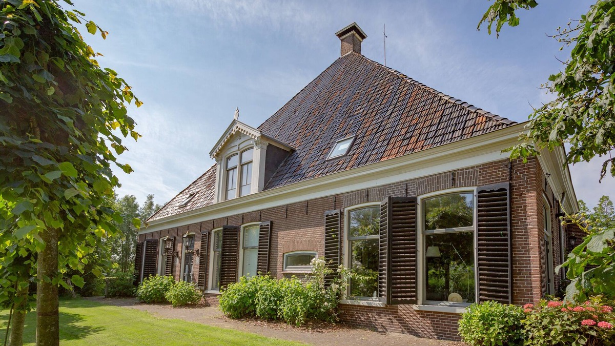 Workum Apartment | Large apartment in a former farm, in the middle of Workum