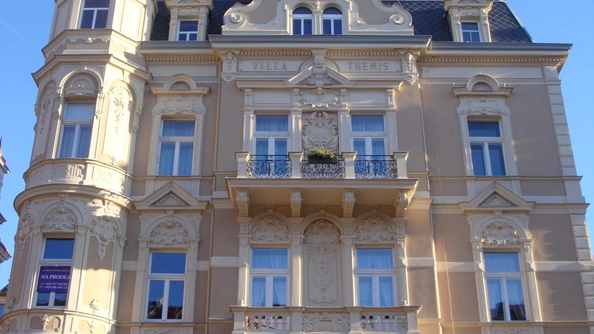 Karlovy Vary Apartment | Large Apartment In The Art Nouveau Style. Enjoy The Atmosphere Of 19th Century