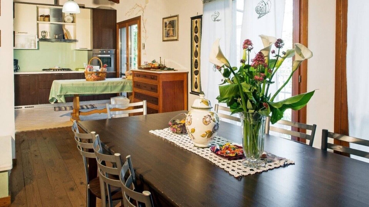 Rimini Apartment | Large apartment in villa for 8/10 people on the green hill of Rimini