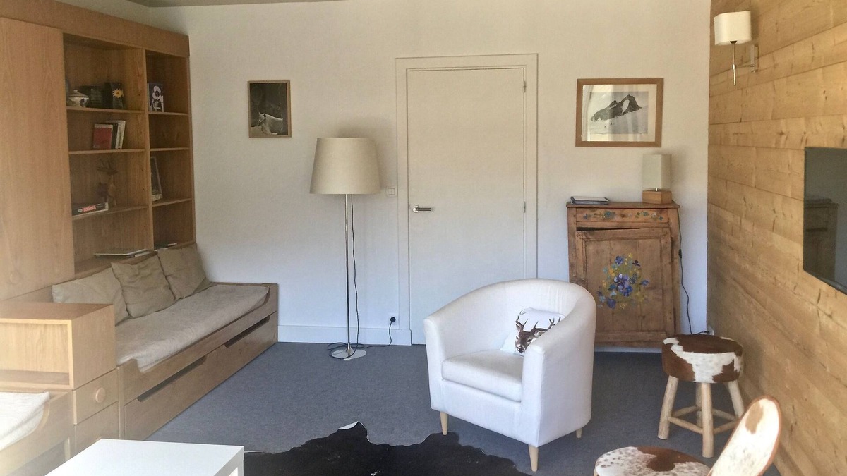 Tignes le Lac Apartment | Large apartment, ski-in ski-out, superb mountain and lake view.
