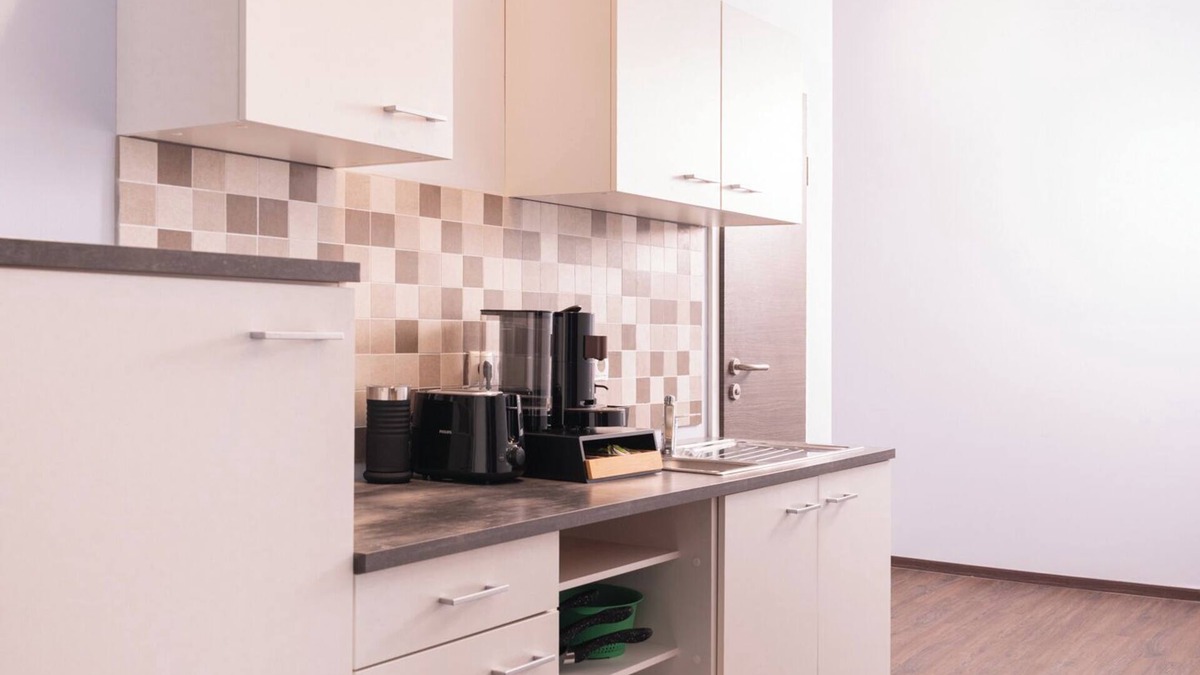 Eutritzsch Apartment | Large apartment with 2 bedrooms and kitchen, near trade fair and center