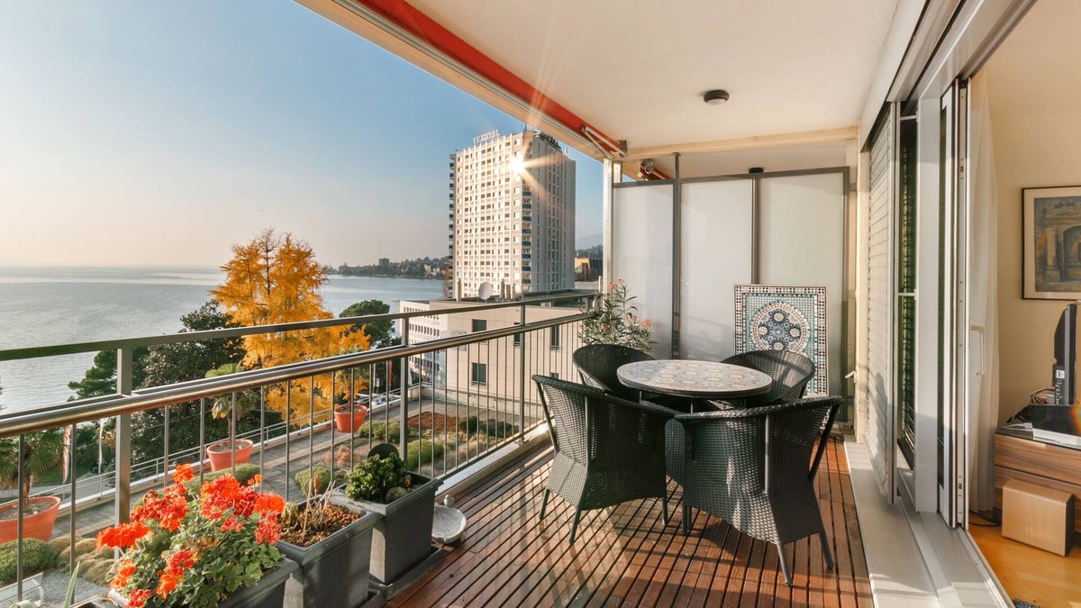 Montreux City Centre Apartment | Large apartment with amazing view on Lake Geneva