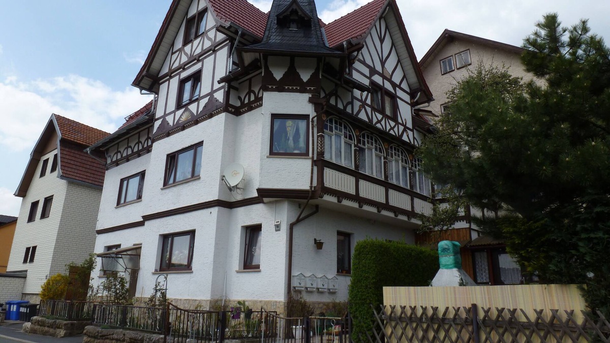 Schalkau Apartment | Large apartment with a beautiful view over the roofs of Schalkau
