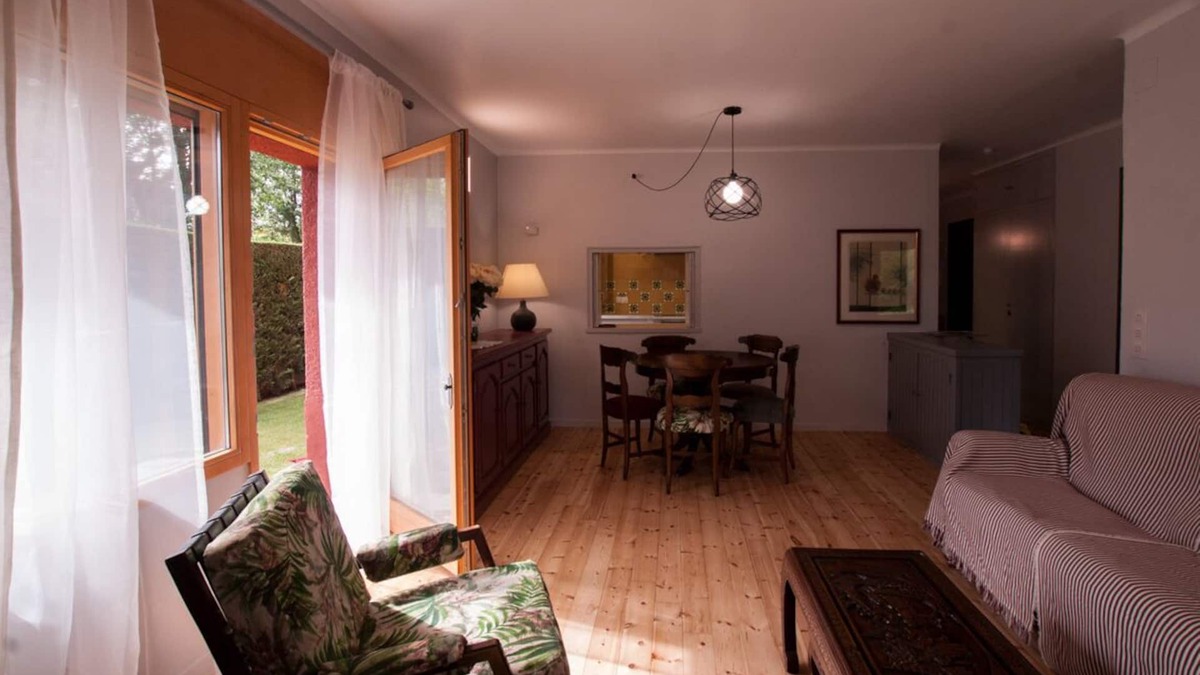 Puigcerda Apartment | Large apartment with direct access to the garden, near Lake Puigcerdà