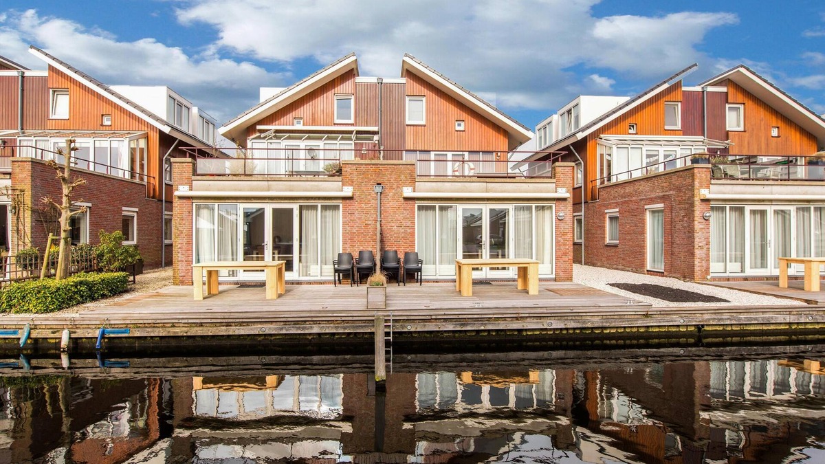 Municipality of Uitgeest House | Large apartment with terrace directly on the water