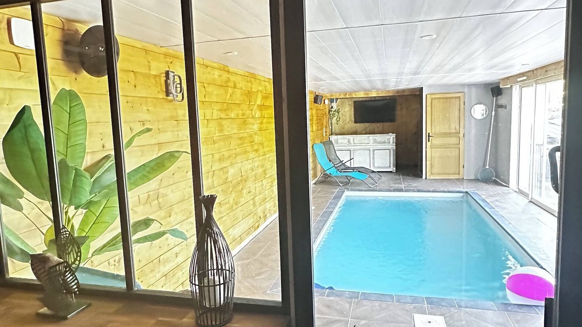 Ayherre House | Large atypical house in the Basque country, sleeps 16. Indoor pool