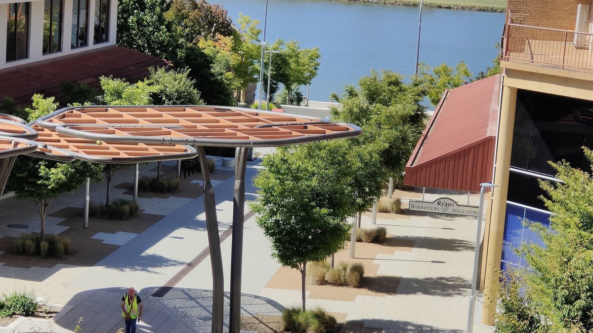 Greenway Apartment | Large Balcony, Lake Views, Full Kitchen, Washer and Dryer