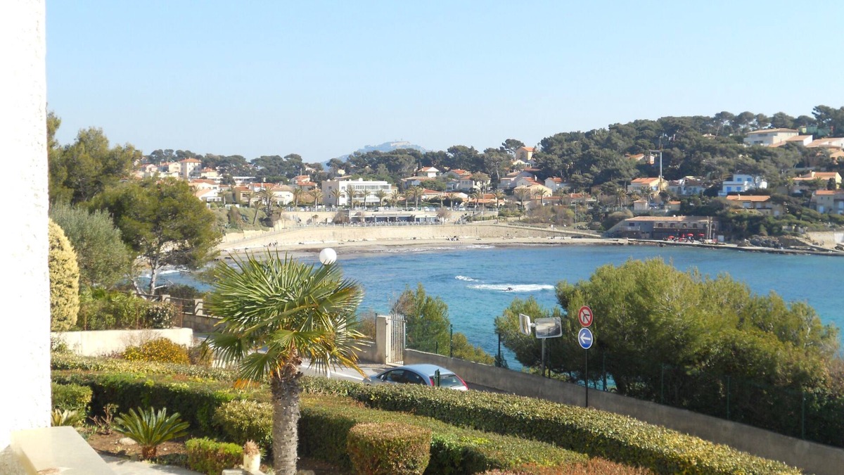 Sanary-sur-Mer Apartment | -Large BANDOL STUDIO - 2 PEOPLE PORTISSOL -View SEA VIEW -