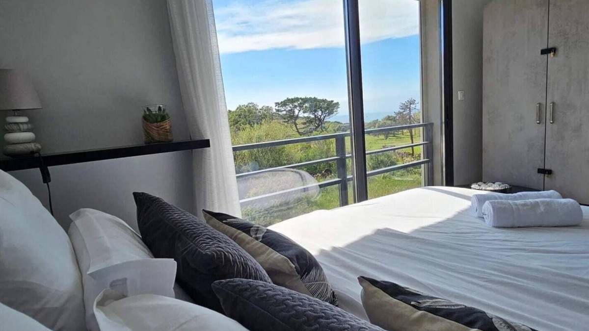 Grand Valinco Apartment | Large & beautiful air-conditioned studio with sea view