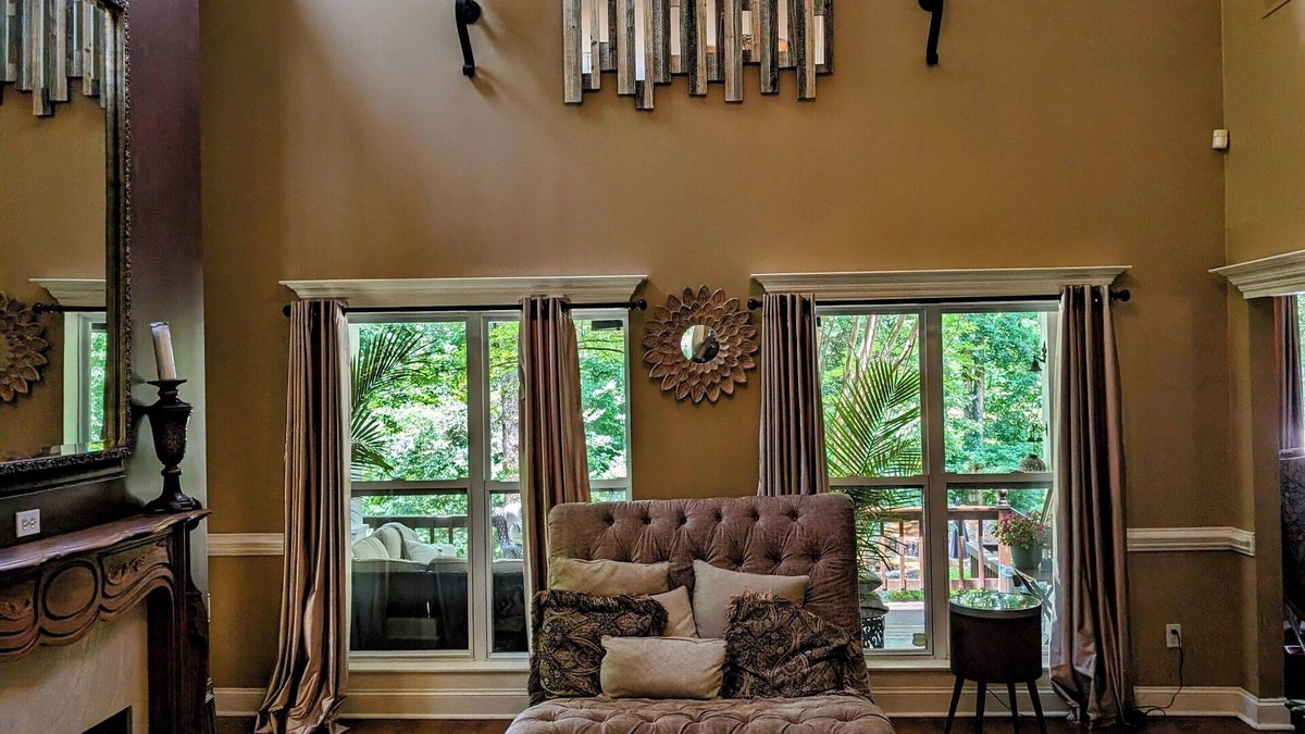 Southaven House | Large, beautiful family retreat - country setting, 15 minutes from Graceland!