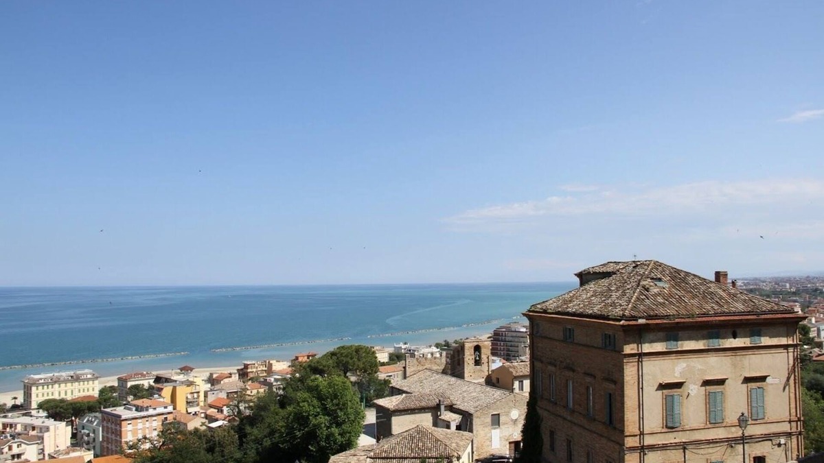 Montefiore dell'Aso House | Large, bright, airy 3 bedroom house with amazing panorama views