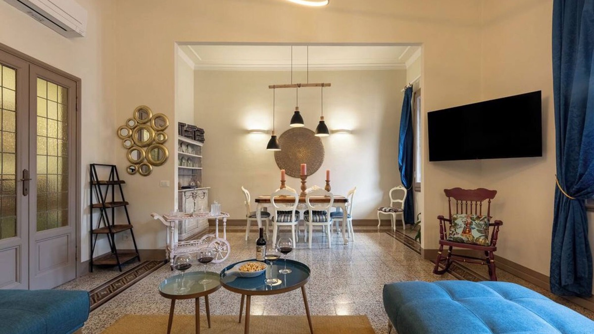 San Lorenzo Apartment | Large bright apartment, panoramic terrace, near the cathedral