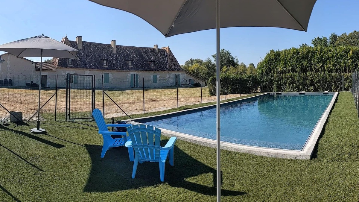 Neuvic House | Large-capacity vacation gîtes (25 pers): Chartreuse d'Ossimpont