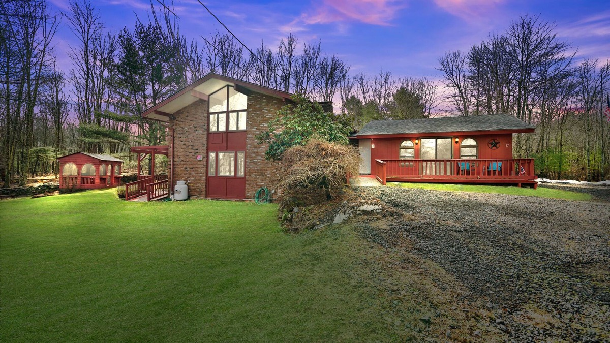 Monticello House | Large Catskills Private Property. Sunset Estate! ❤️ 5 Star, Hottub, Island, ski