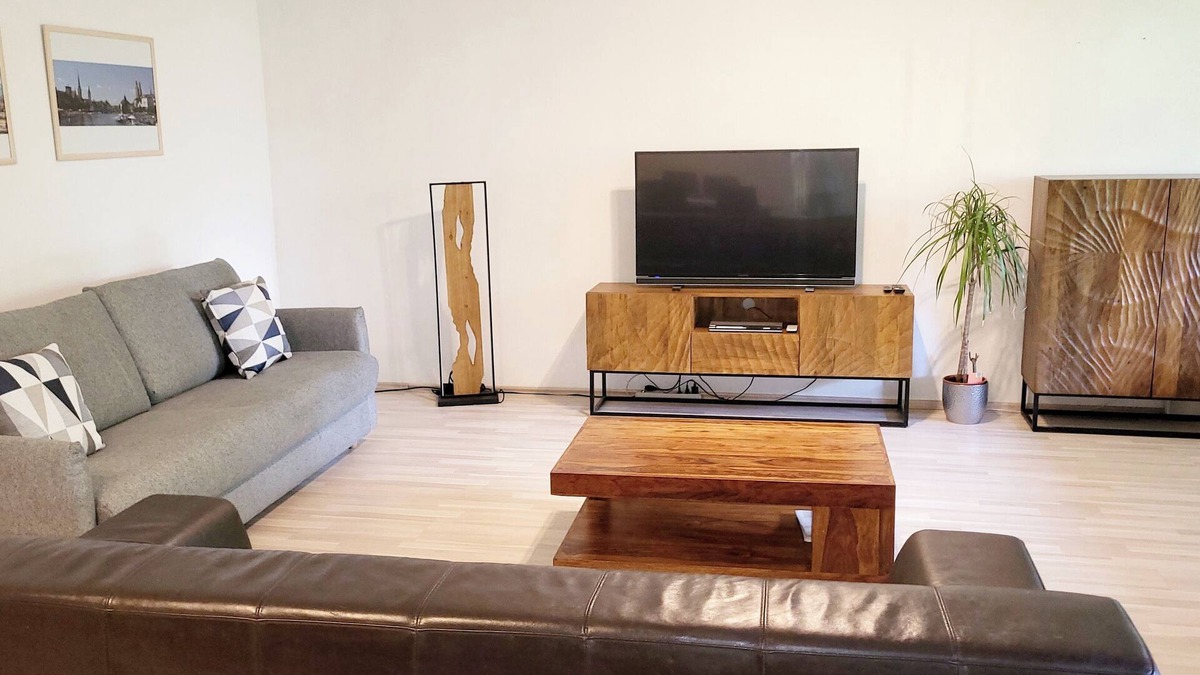Tuebingen Apartment | Large, centrally located, quiet 2 room apartment in the center of Tübingen