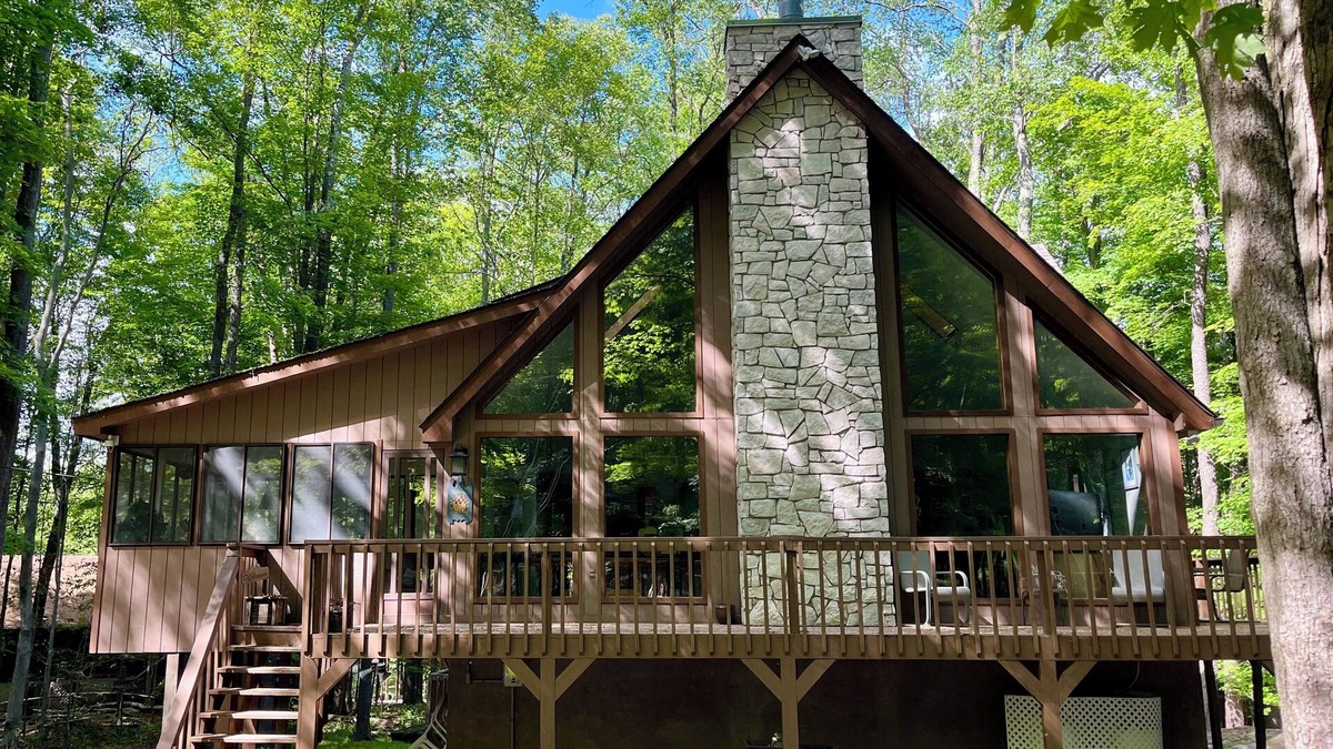 Hamlin Ski Chalet | Large Chalet in the Hideout Gated Community